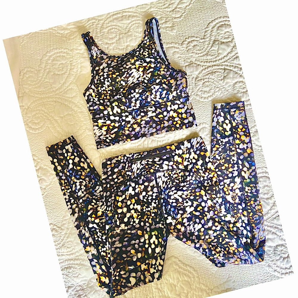 🤩🤩LULULEMON🤩 CROP TOP & LEGGINGS almost new!